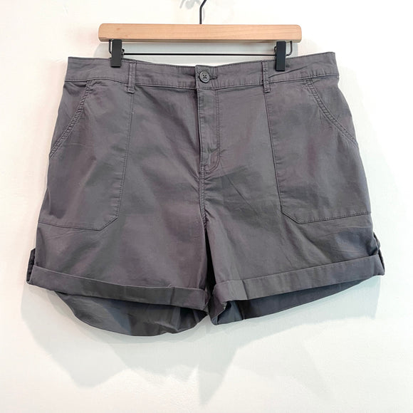 Utility Cuff Shorts