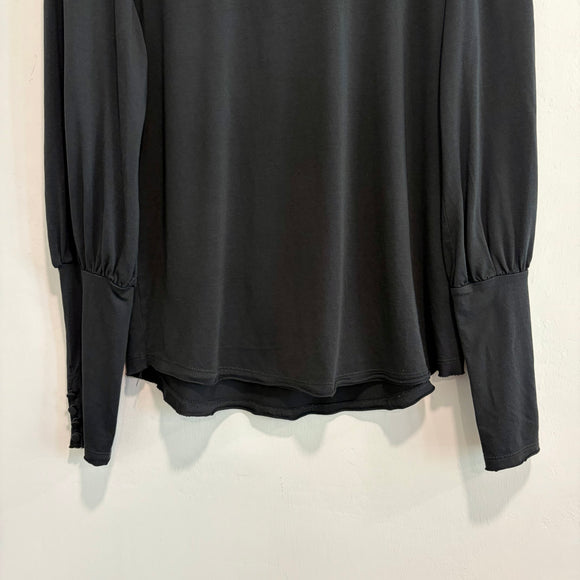 Button Wrist Top