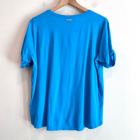 Cuff Short Sleeve V-Cut Out Tee