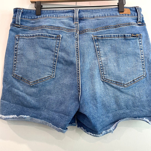 Weekend Cut Off Jean Shorts