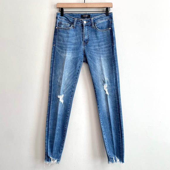 Distressed Raw Hem Skinny Jeans