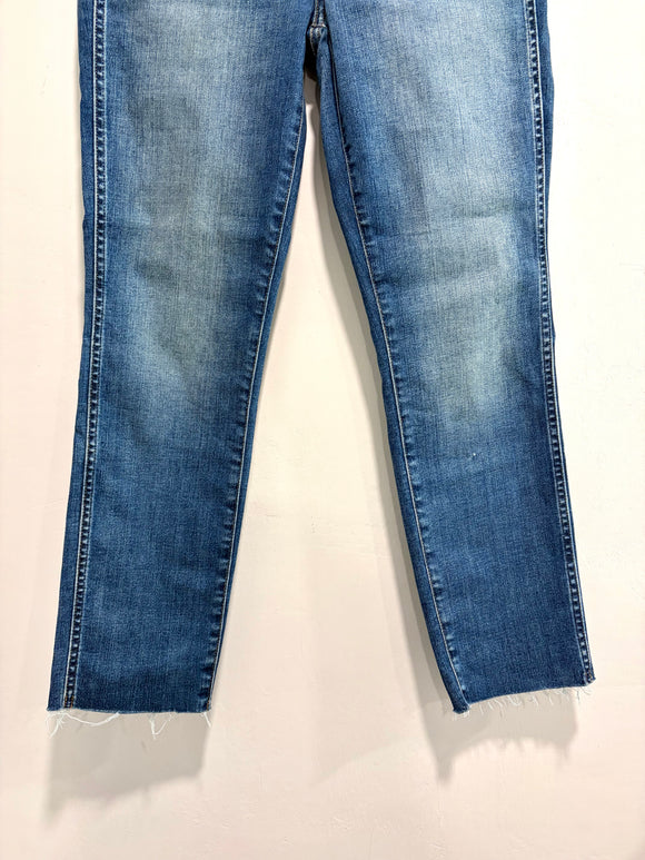 Buttonfly Cut Off Jeans