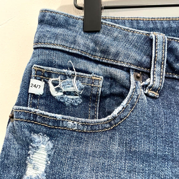 Distressed Slim Crop Jeans