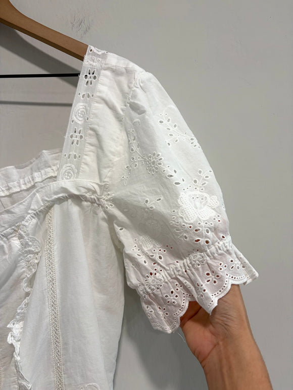 Eyelet Puff Sleeve Top