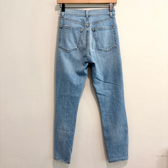 Distressed High Rise Skinny Jeans
