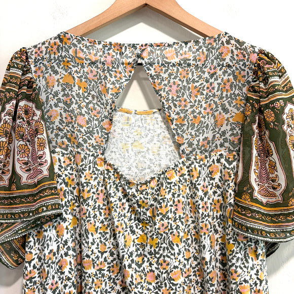 Floral Keyhole Top