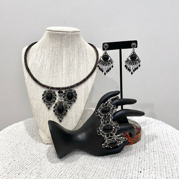 Beaded Black Jewelry Set