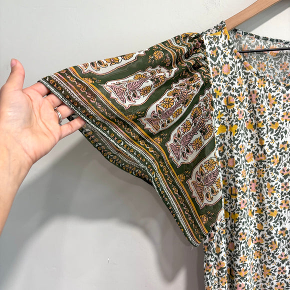 Floral Keyhole Top