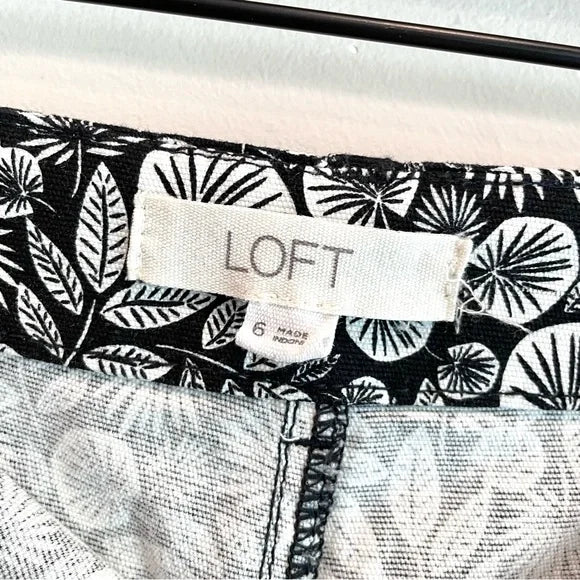 Palm Leaf Buttonfly Shorts