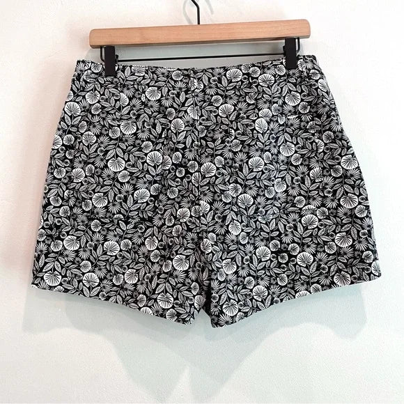 Palm Leaf Buttonfly Shorts