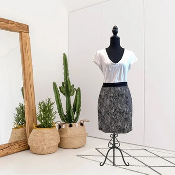 Pebble Pattern Knit Skirt