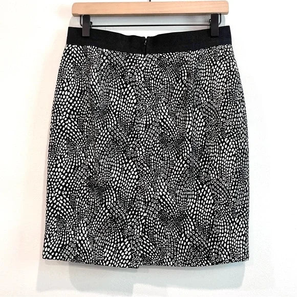 Pebble Pattern Knit Skirt