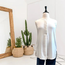 Sleeveless 1/4 Button Tunic Top