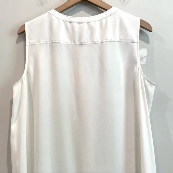 Sleeveless 1/4 Button Tunic Top