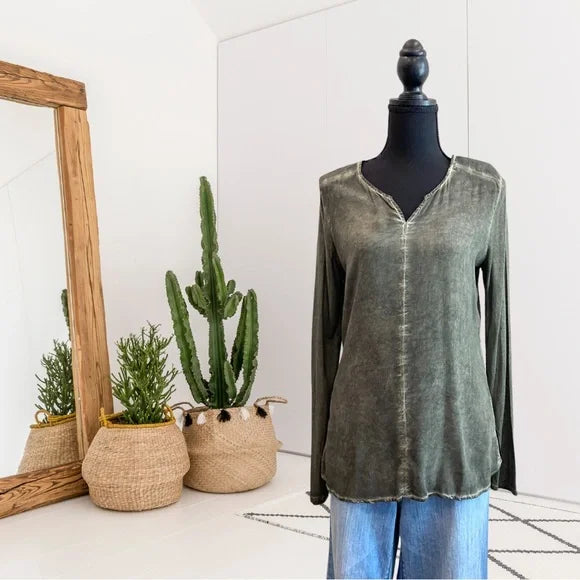 Long Sleeve V-Neck Top