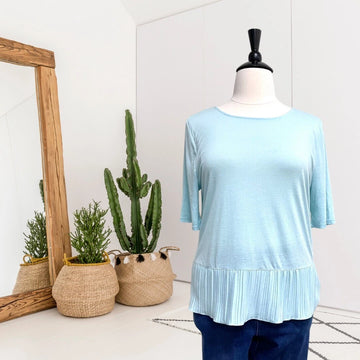 Short Sleeve Pleated Hemline Top
