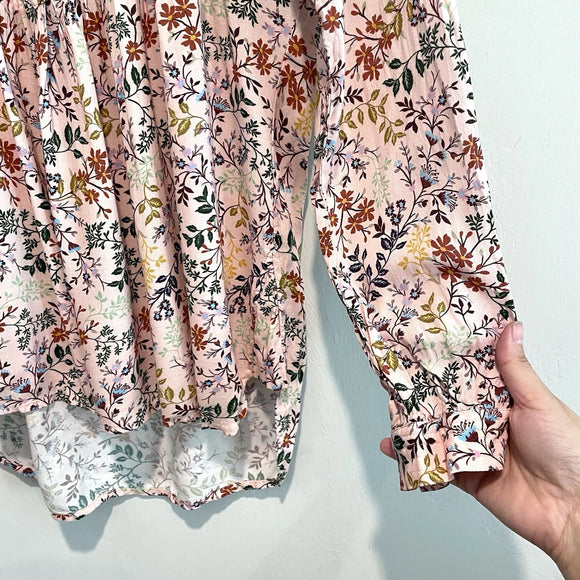 Long Sleeve Button Pleated Floral Top
