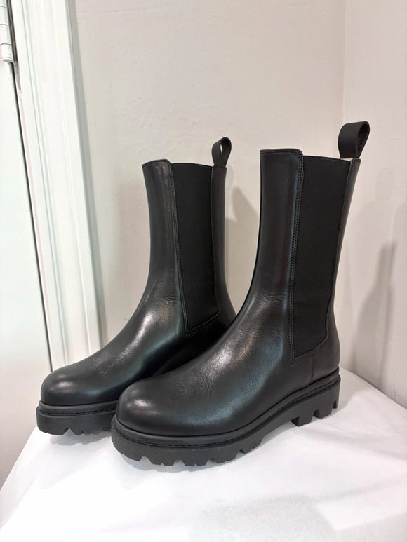Tall Lug Chunky Boot