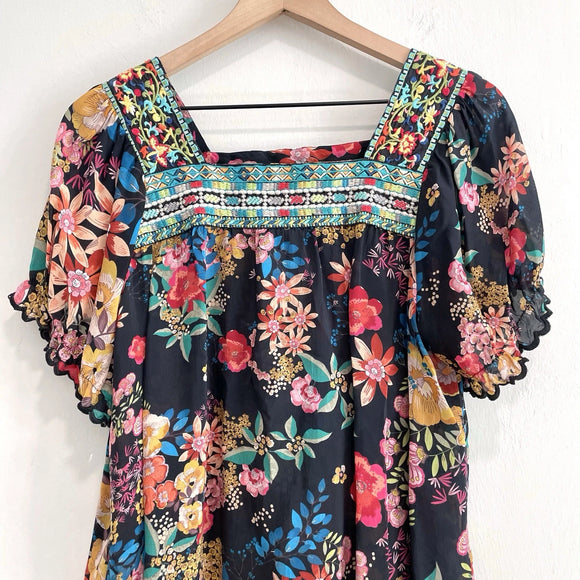 Embroidered Neck Floral Short Sleeve Top