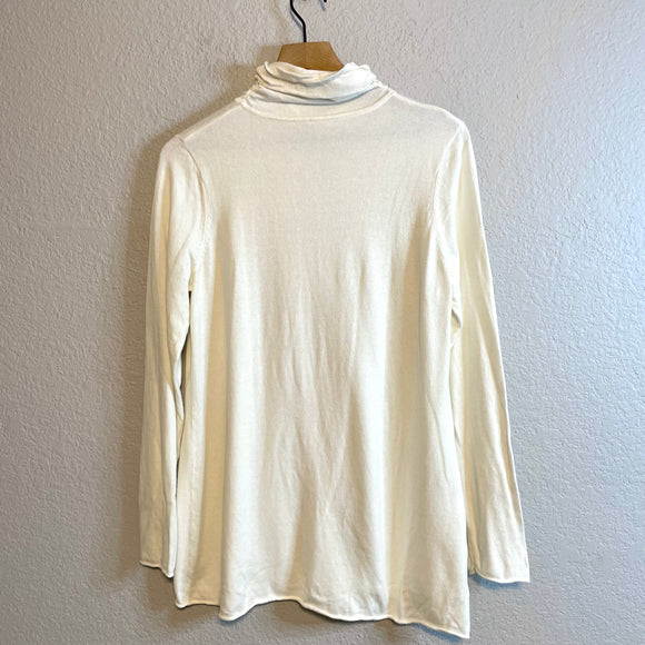 Mock Neck Light Sweater