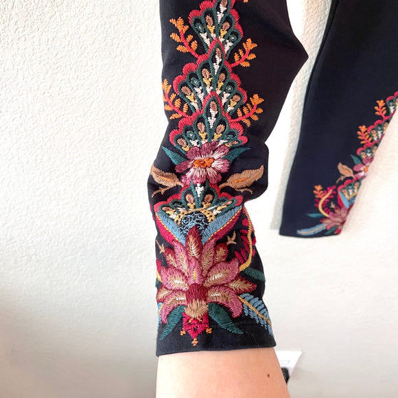 Embroidered Floral Leggings