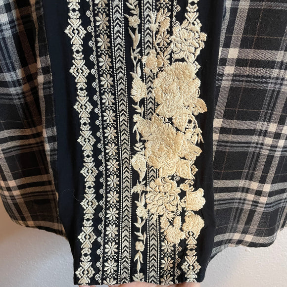 Floral Embroidered Cardigan