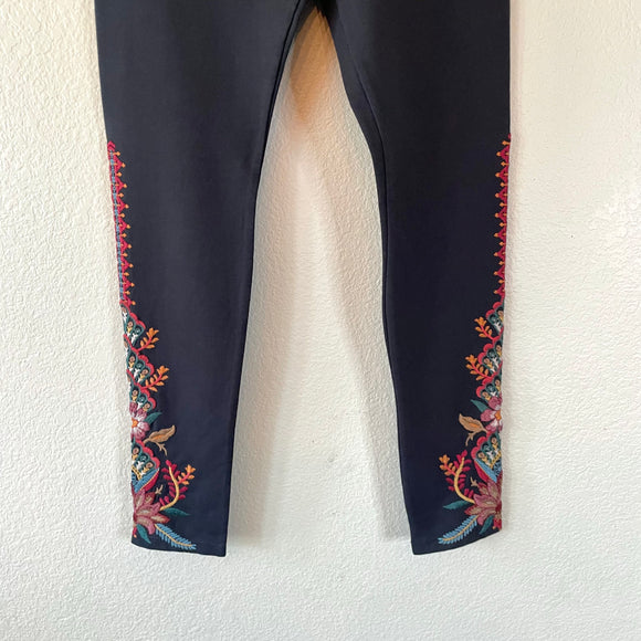 Embroidered Floral Leggings