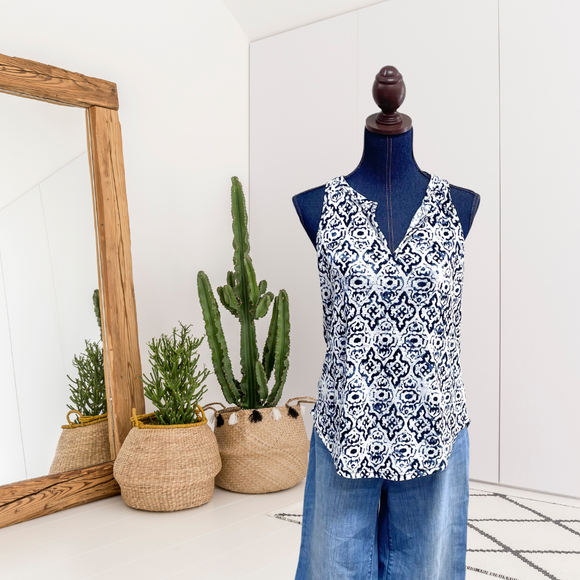 Linen Medallion Top