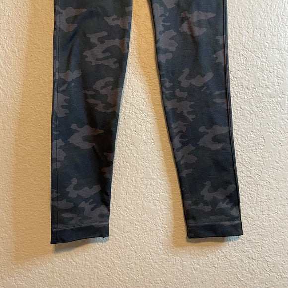 Seamless Camo Leggings